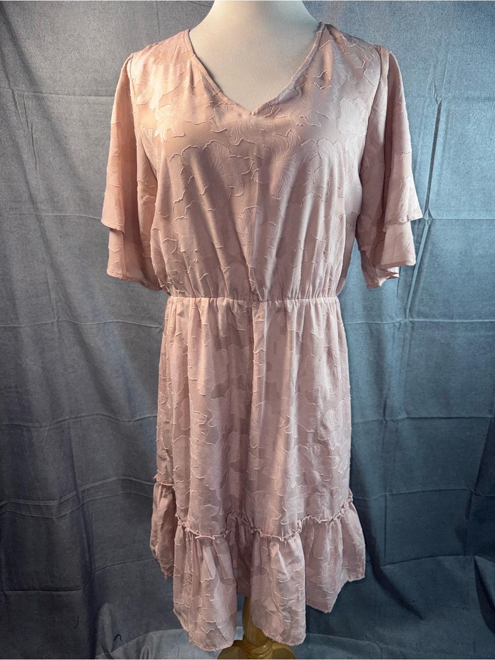 1991-Mikarose Blush Pink V-Neck Textured Ruffle Midi Dress